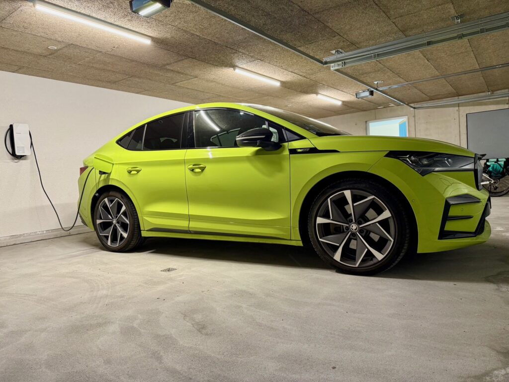 Garage Ladestation für Elektroautos